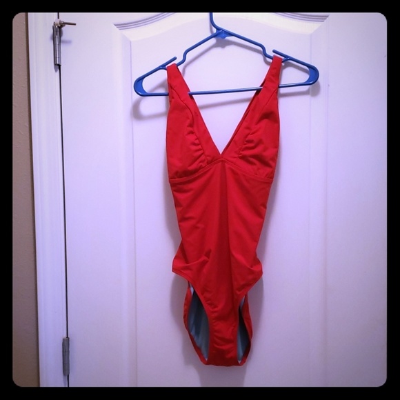 Bathing suit - Picture 1 of 2